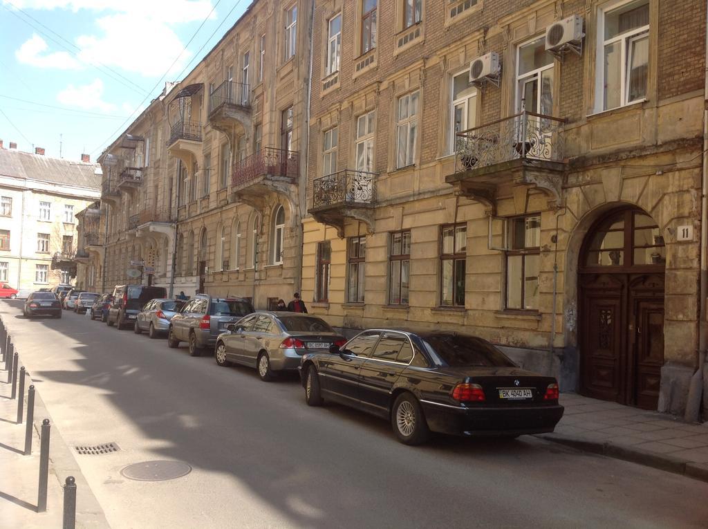 Apartment On Konyskogo Lviv Extérieur photo